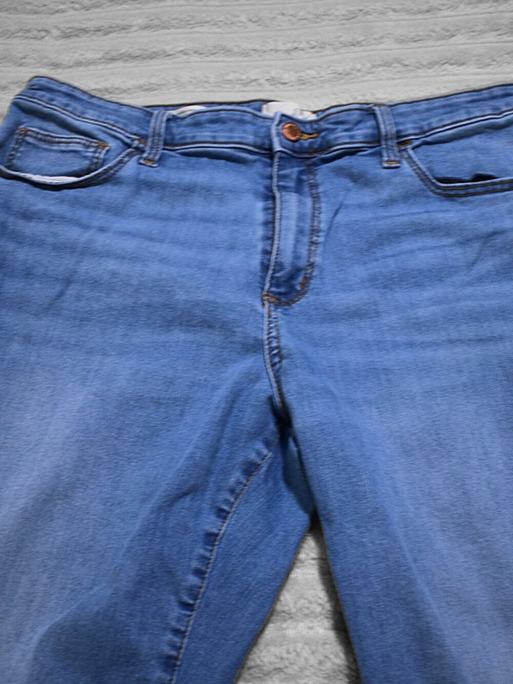Universal Thread High Rise Skinny 16 - Picture 2 of 3